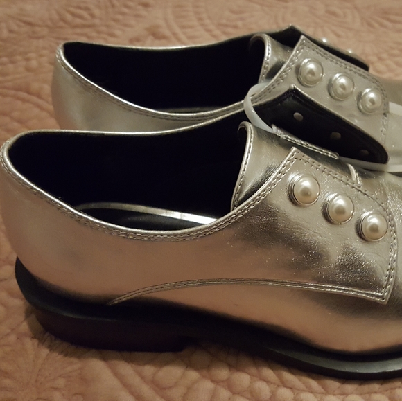 Metallic Sliver & Pearl Loafers - Picture 4 of 4